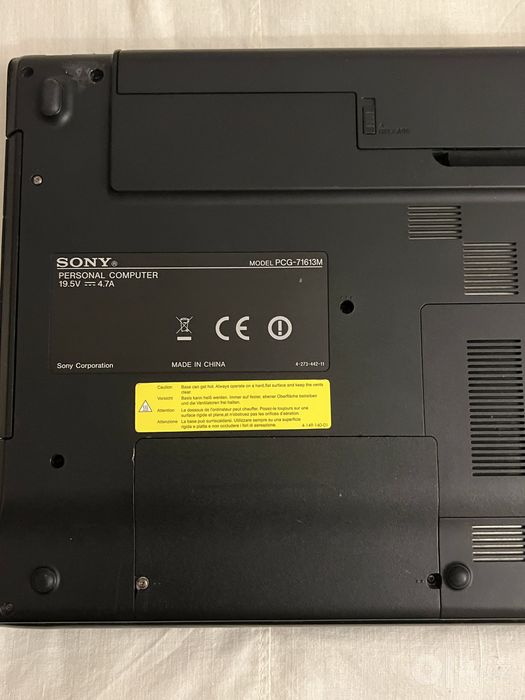 Ноутбук sony vaio 16"