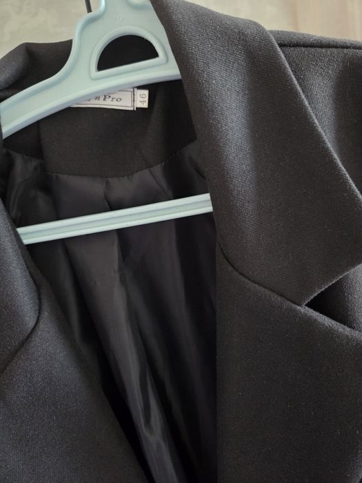 Продам пальто черное