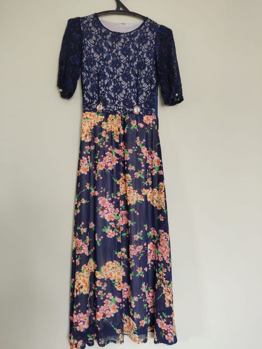 Продам платье размер 46,48