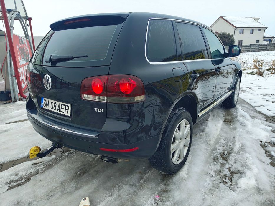VW Touareg R5 2.5 TDI Facelift 2010 – 4x4 – Stare foarte bună