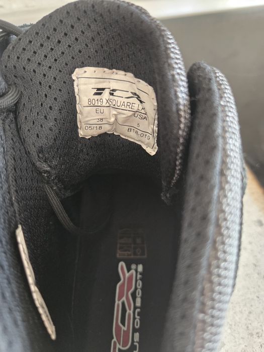 Дамски мото боти