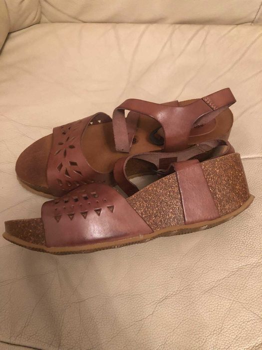 kickers нови сандали