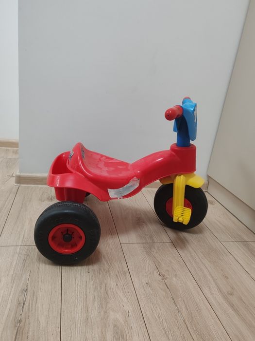Tricicletă+ trotinetă cadou