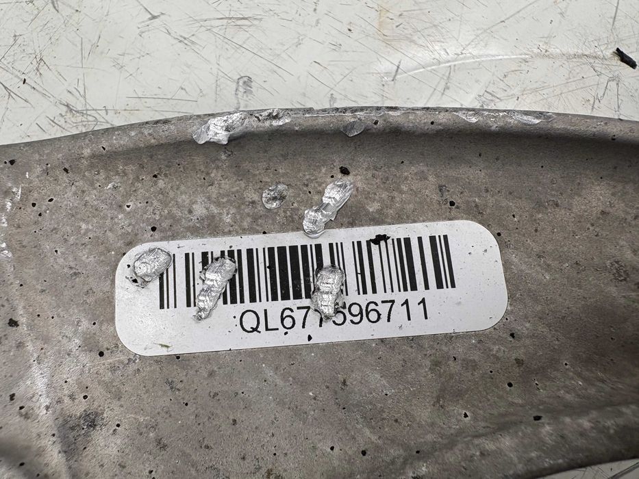 Горен носач (Подкова) БМВ Ф10 Ф11 Ф07 Ф06 Ф12 Ф13 Ф01 Ф02