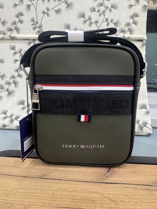 Барсетка от Tommy Hilfiger