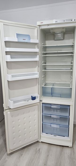 Combina frigorifică Bosch 373 litri