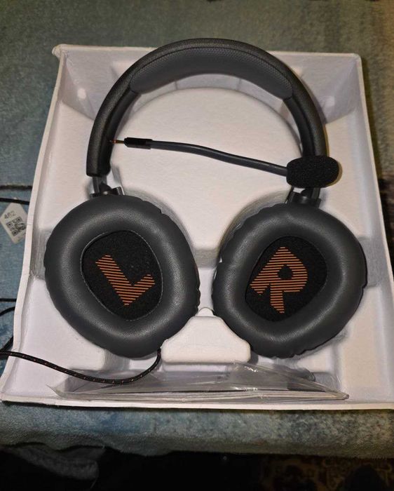 слушалки JBL черни