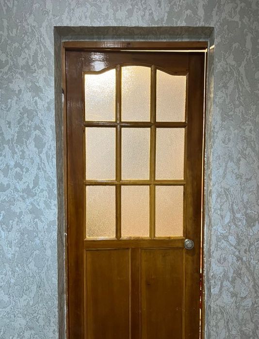 Продам двери межкомнатные 6 шт