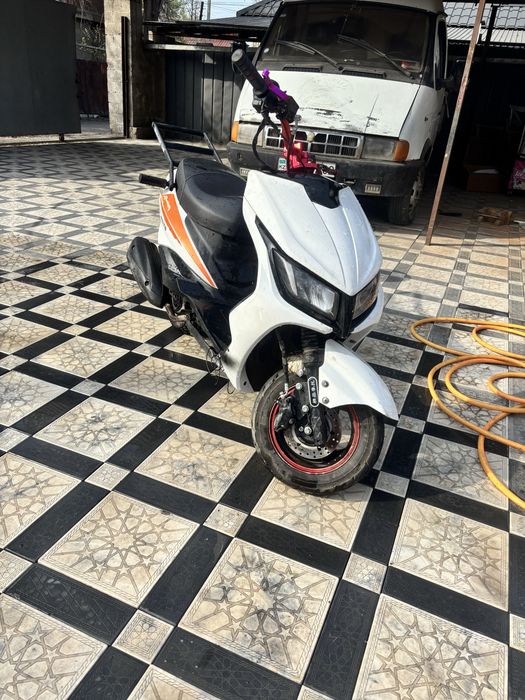 Продам м8 165 куб лия