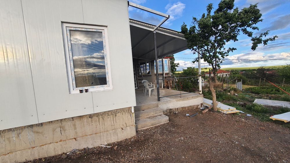 Къщи, метални и дървени конструкции, халета. Строителна дейност!