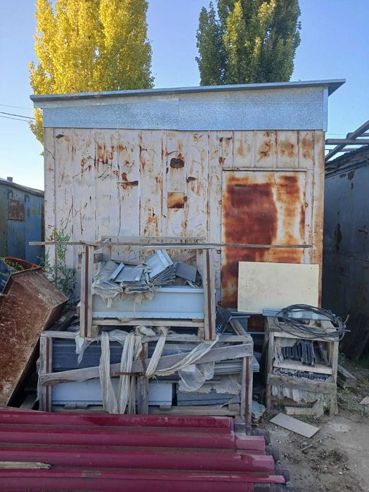 Продам жилой вагончик 9*3м, утепленный.