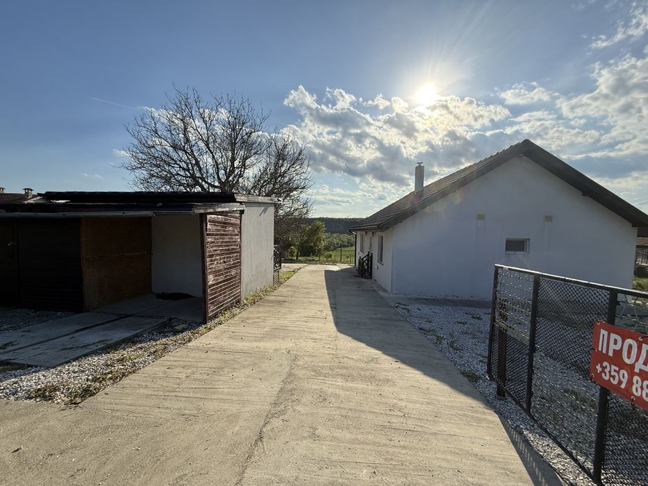 Дава се под наем Къща в с. Ново Ботево, Област Добрич - 111 кв.м за 550 € - Снимка #13