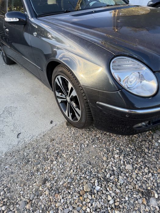 MERCEDES-BENZ E-Class 2004 — imagine 2