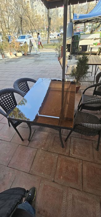 Продаётся столы и стулья ротан