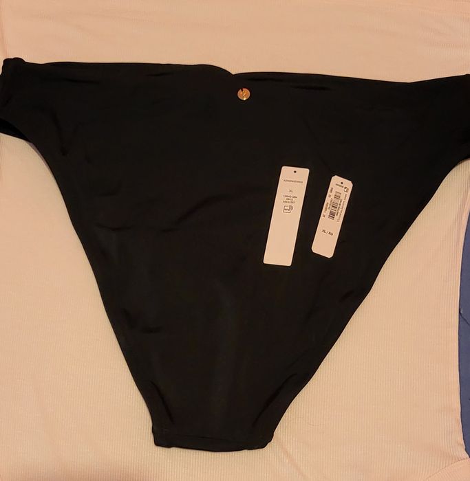 Victoria's Secret чисто нов и оригинален бански костюм  XL