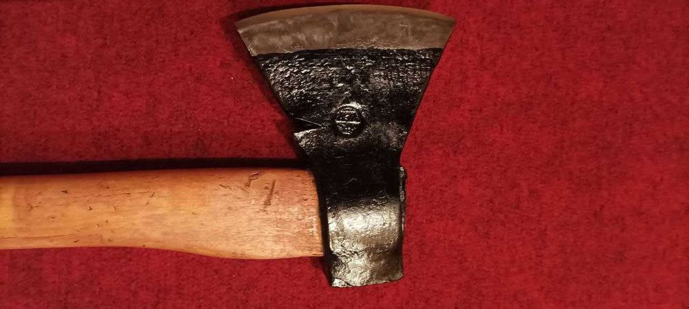 Топор советский хозяйственный