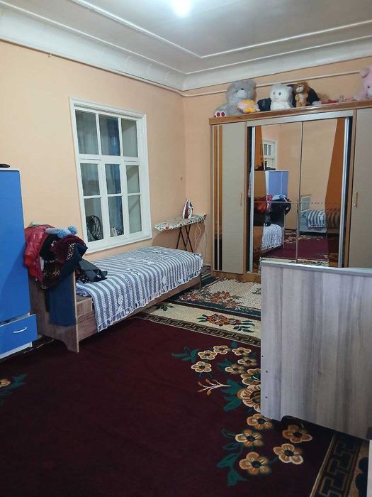 5,5 сотикли ховли уй сотилади