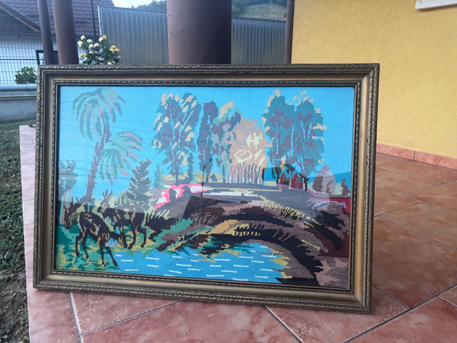 Tablouri goblen cusute manual pe etamină, piese de colecție