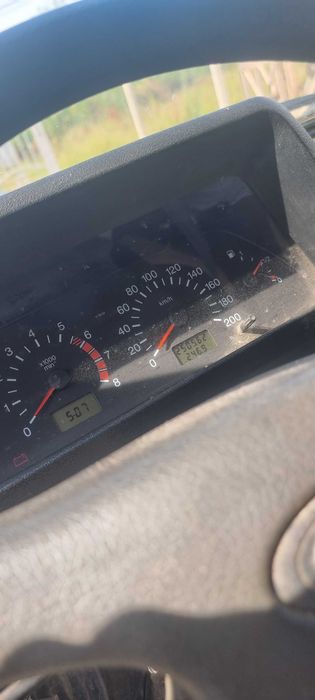 Автомобил Лада Нива