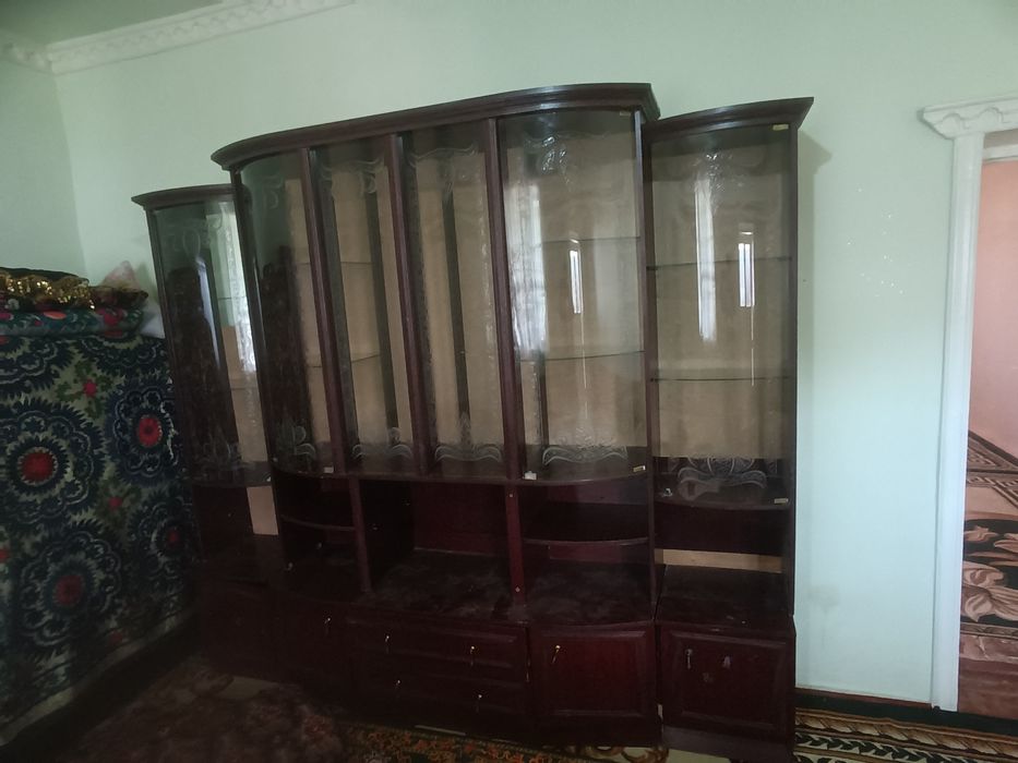 Стенка горка сотилади