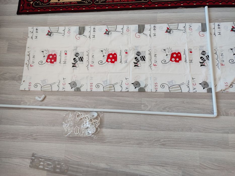 Продам угловой карниз для душа