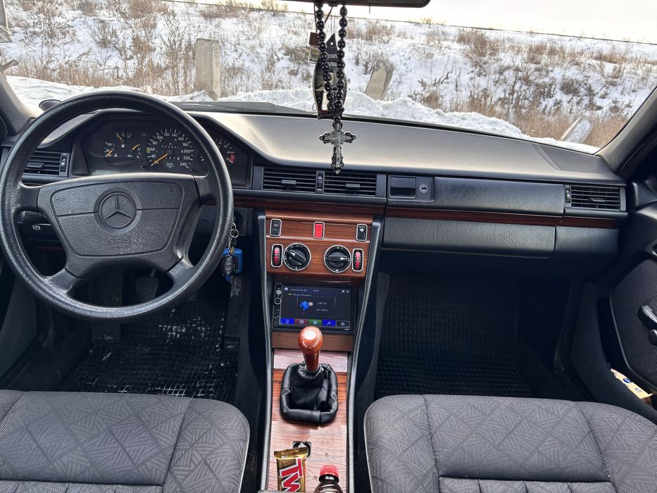 Мерседес бенз  124