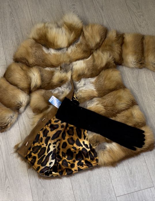 Шуба из меха лисы