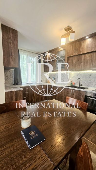 Продава се Тристаен апартамент в Варна, Възраждане 3 - 101 кв.м за 1976 €/кв.м - Снимка #4