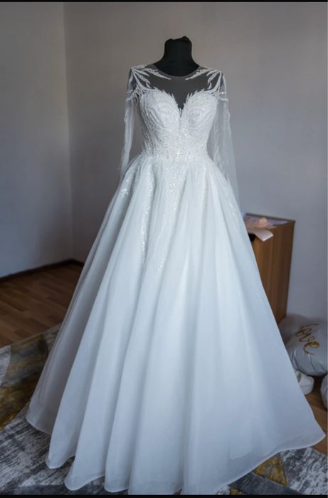 Vand rochie mireasa