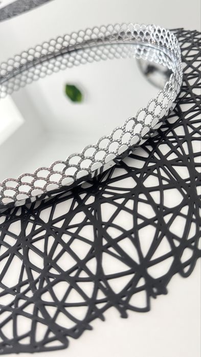 Tava rotunda decorativa argintie