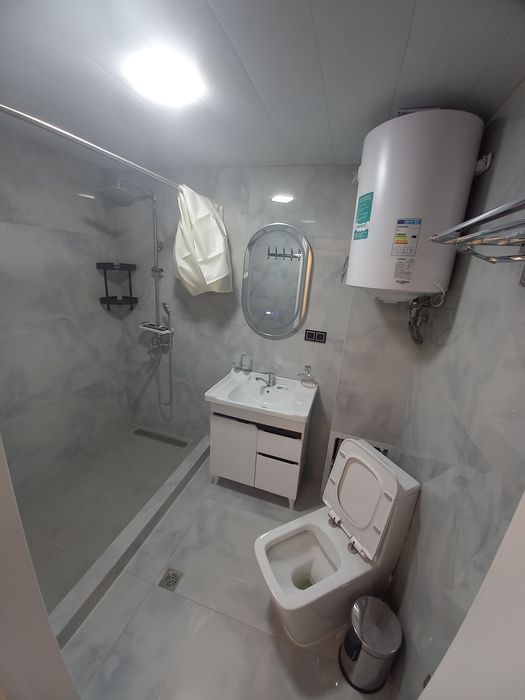 Новастройка 2 хона 2 этаж Азиз бозор олдида жойлашган.Агентство