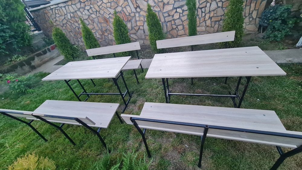 Две маси  със 4 пейки