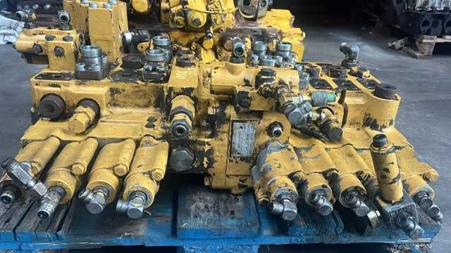 Vand Distribuitor Caterpillar 320