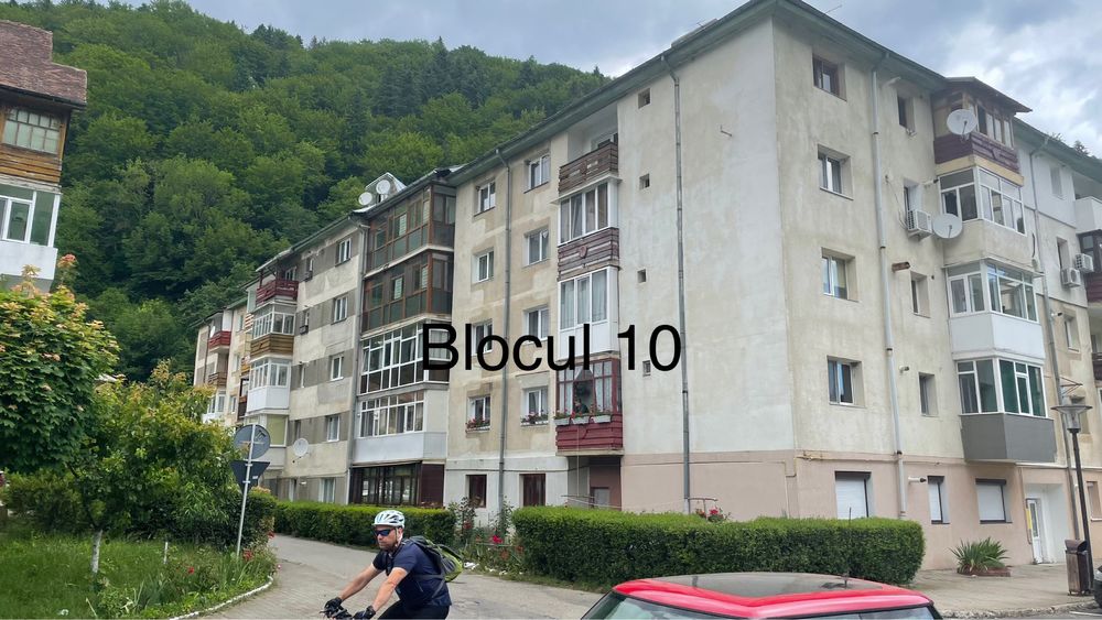 Slanic Moldova -vand apart 3 camere bloc