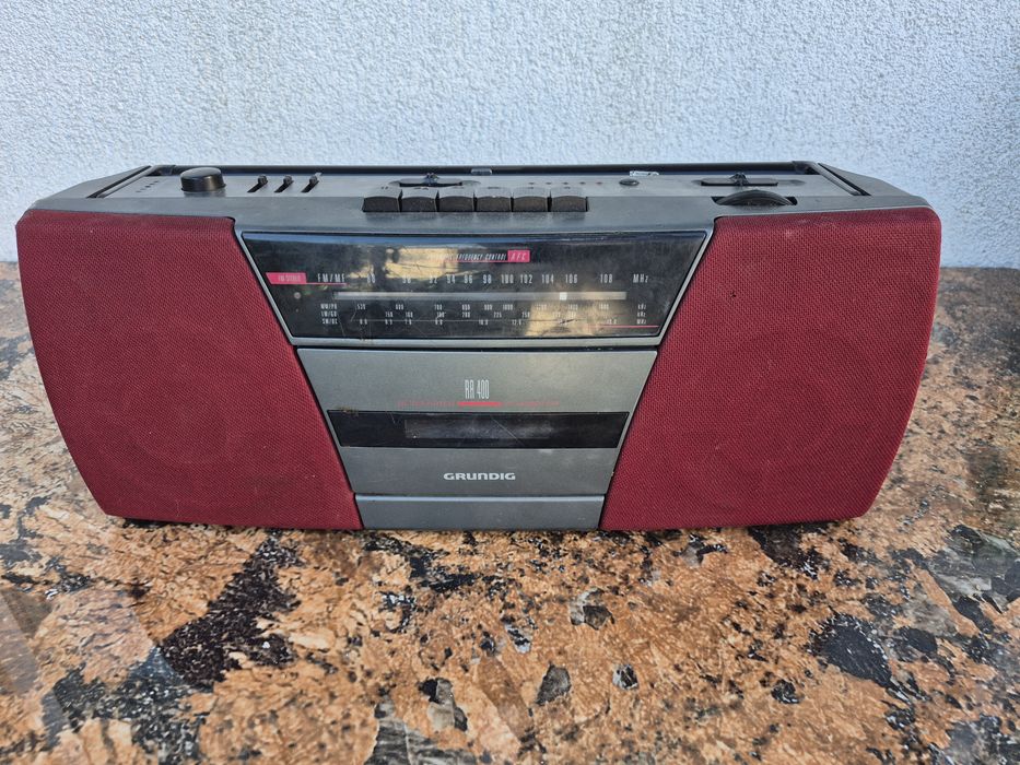 Radio casetofon marca Grunding model RR400 ,made in Germany,