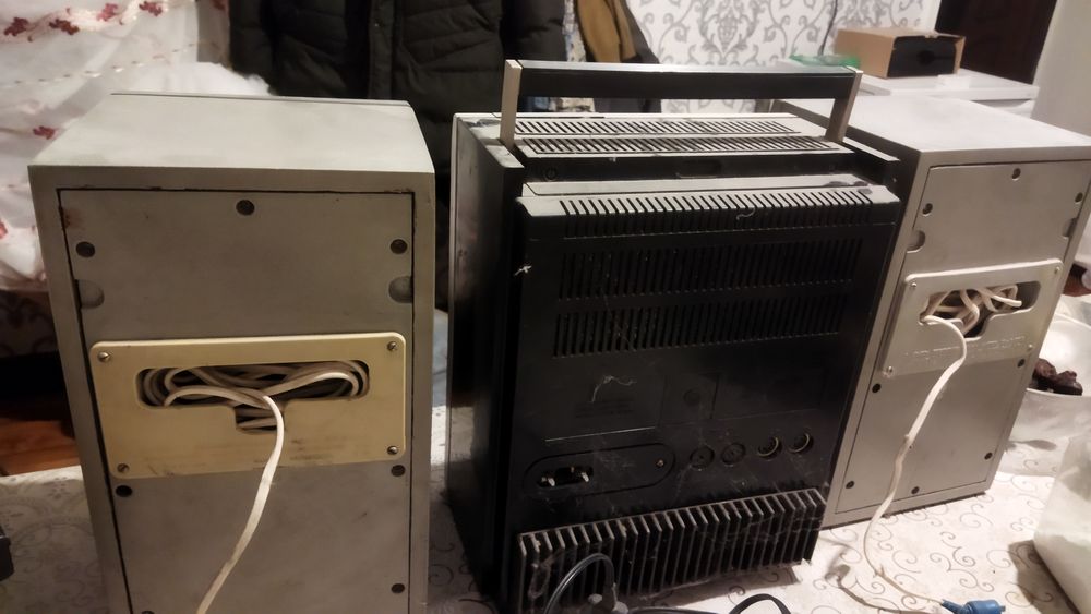 продается магнитола Комета Антиквариат