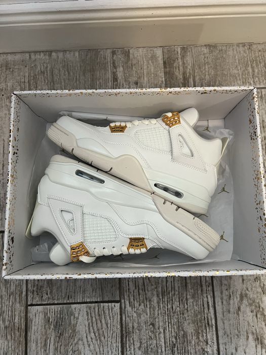 Jordan 4 Gold Metalic
