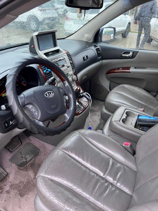 Kia Carnival SOTILADI
