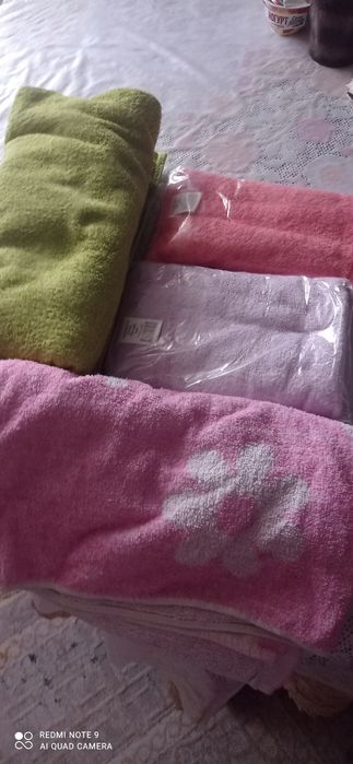 Продам полотенца новые