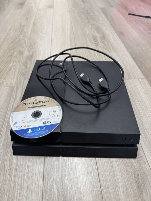 пс 4 обычный , в хорошом состояний