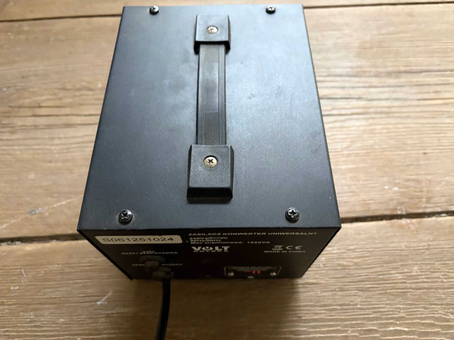 Transformator Convertor tensiune Volt Polska VP1000 230V-110V / 110V-230V 1000VA metalic