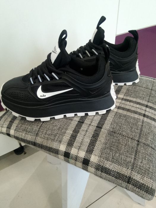 Adidași Nike originali