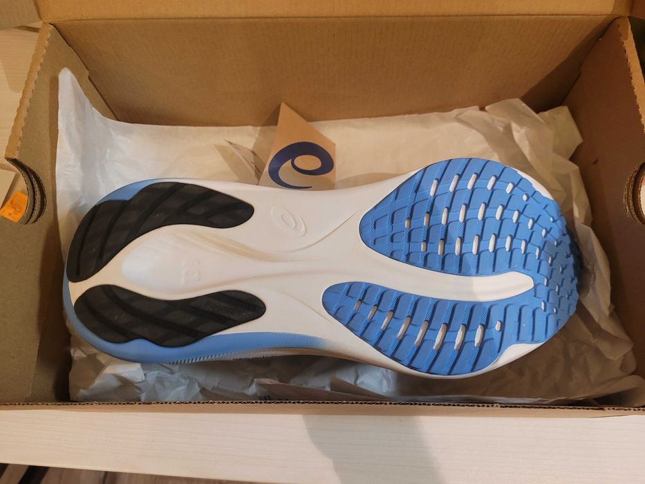 Asics 41.5  - Нови мъжки маратонки