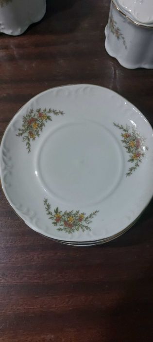 Cервиз за кафе,български,непълен.Цената подлежи на договаряне