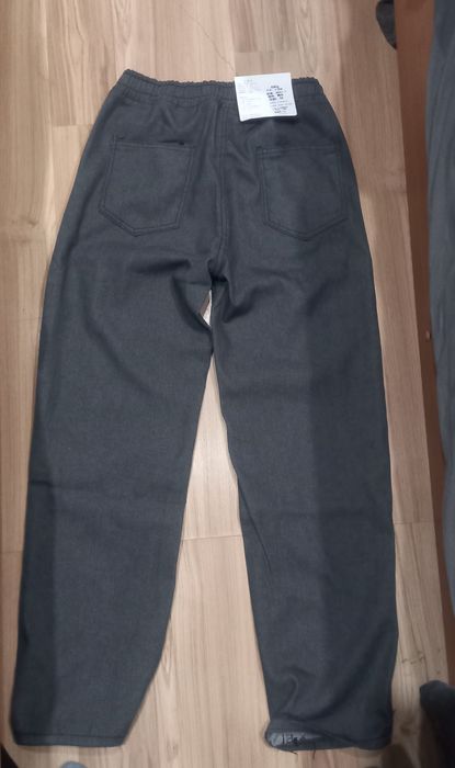 Джинсовые штаны (джинсы материал как у штанов)