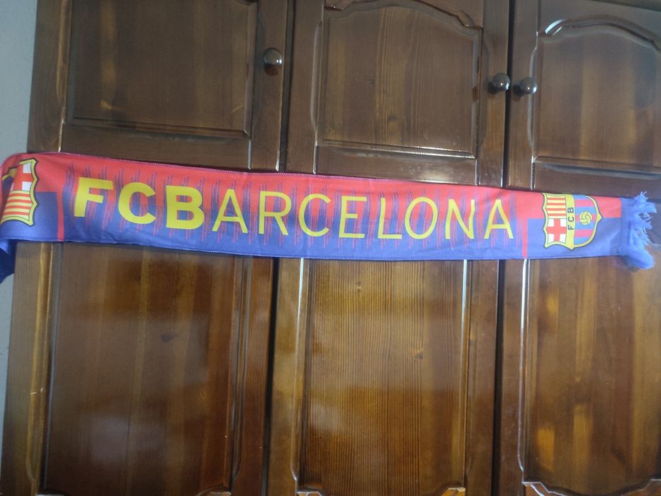 Чисто нови футболни шалове на 6 от известните отбори