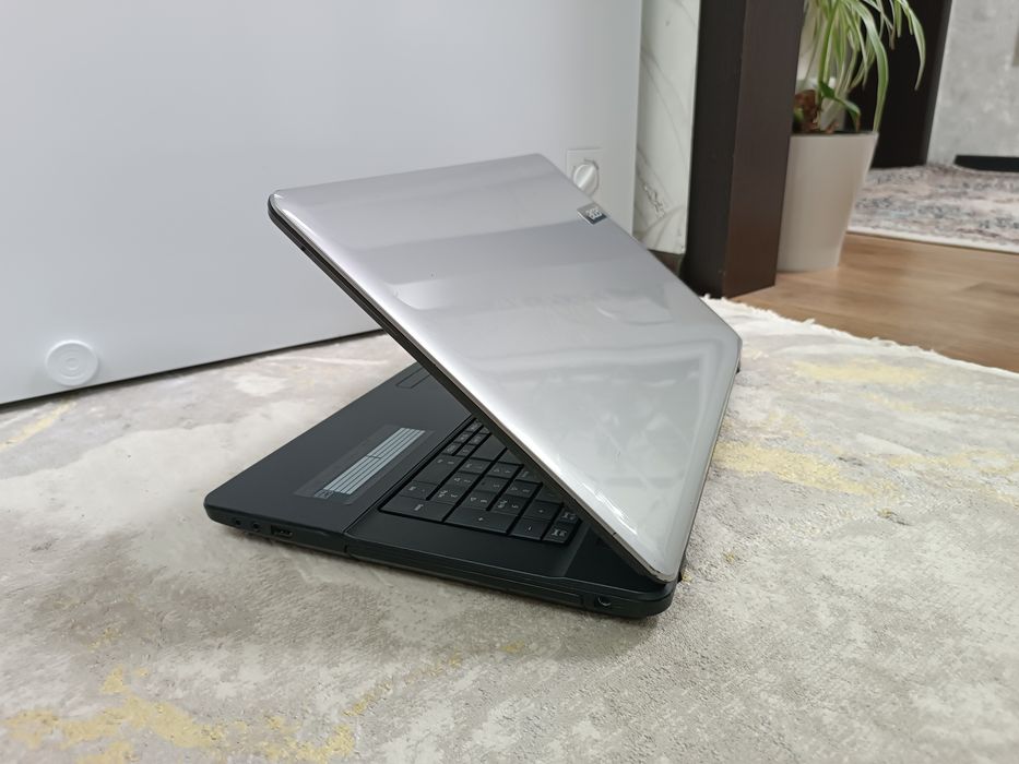 НОУТБУК Acer i5 / 17.3" Windows 10.
