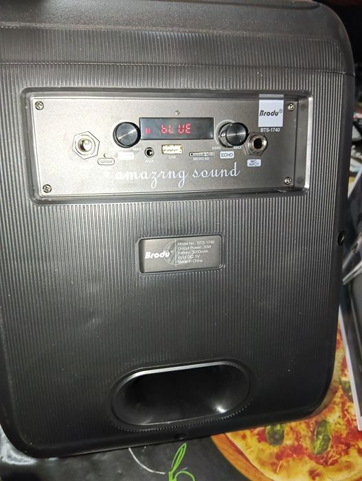 Чисто нова Караоке колона със 2 бр Микрофони!