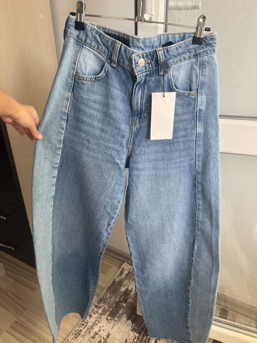 Combined Barrel mid waist zara jeans