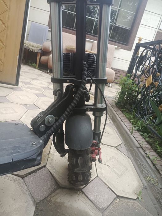 Продам электросамокат